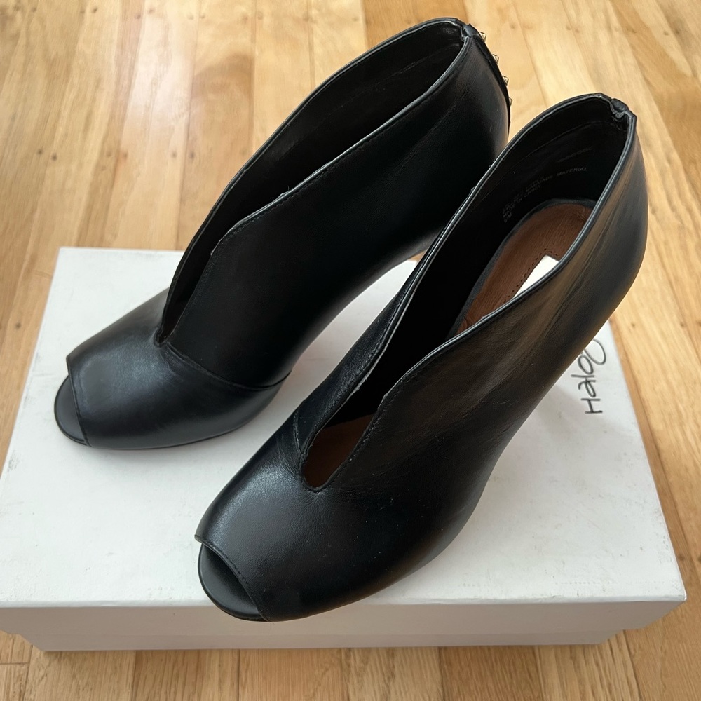 Halogen Hakatrina Lea Black Leather Bootie Size 6.5
